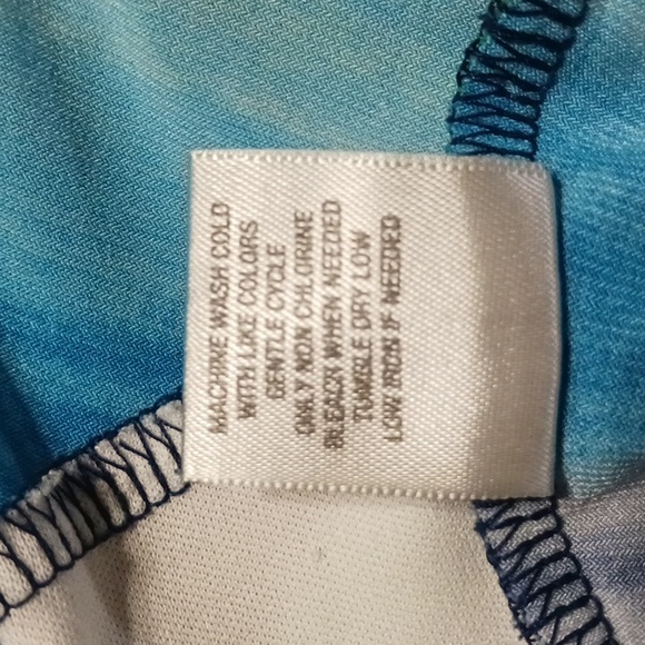 Dressbarn sleeveless top - Picture 6 of 6